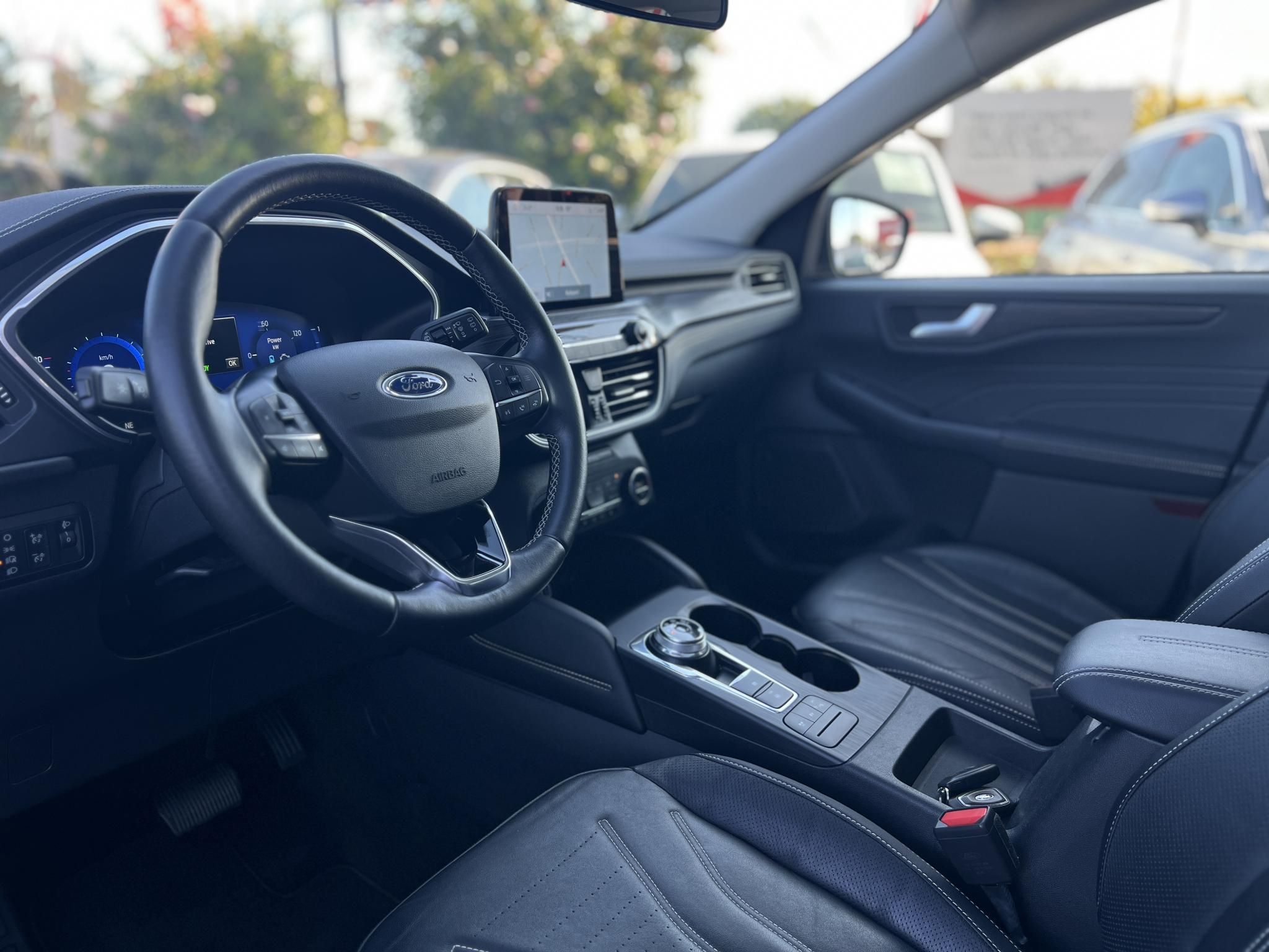 FORD KUGA 2.5 PHEV Vignale CVT 70 km elektromos hatótáv. panorámatető. memória. CARPLAY. magas felszereltség!