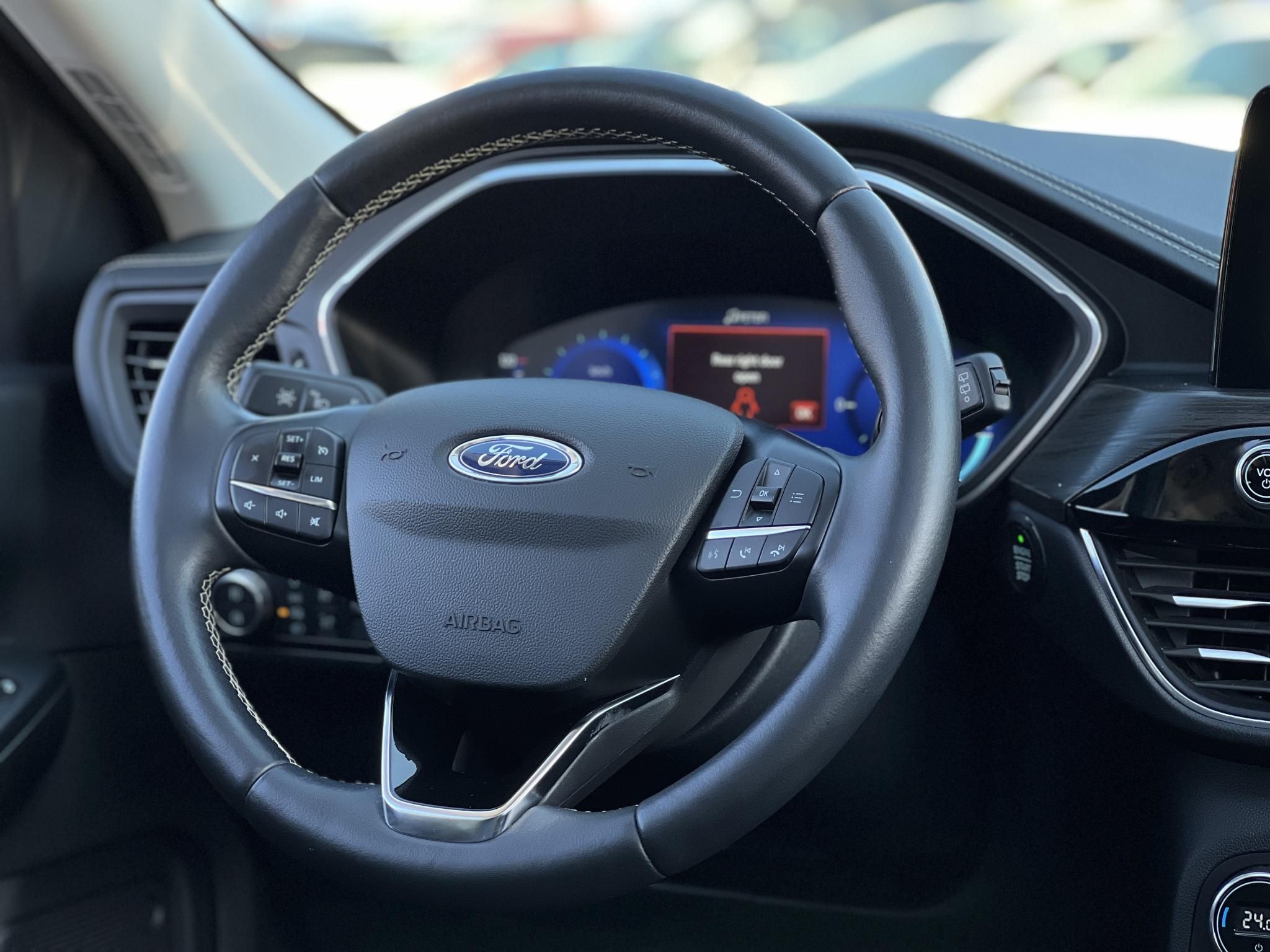 FORD KUGA 2.5 PHEV Vignale CVT 70 km elektromos hatótáv. panorámatető. memória. CARPLAY. magas felszereltség!