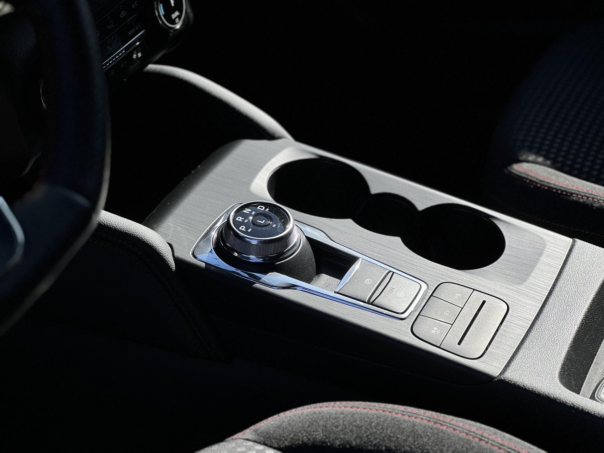 FORD KUGA 2.5 PHEV ST-Line CVT 28e km. 70 km elektromos hatótáv. CARPLAY!