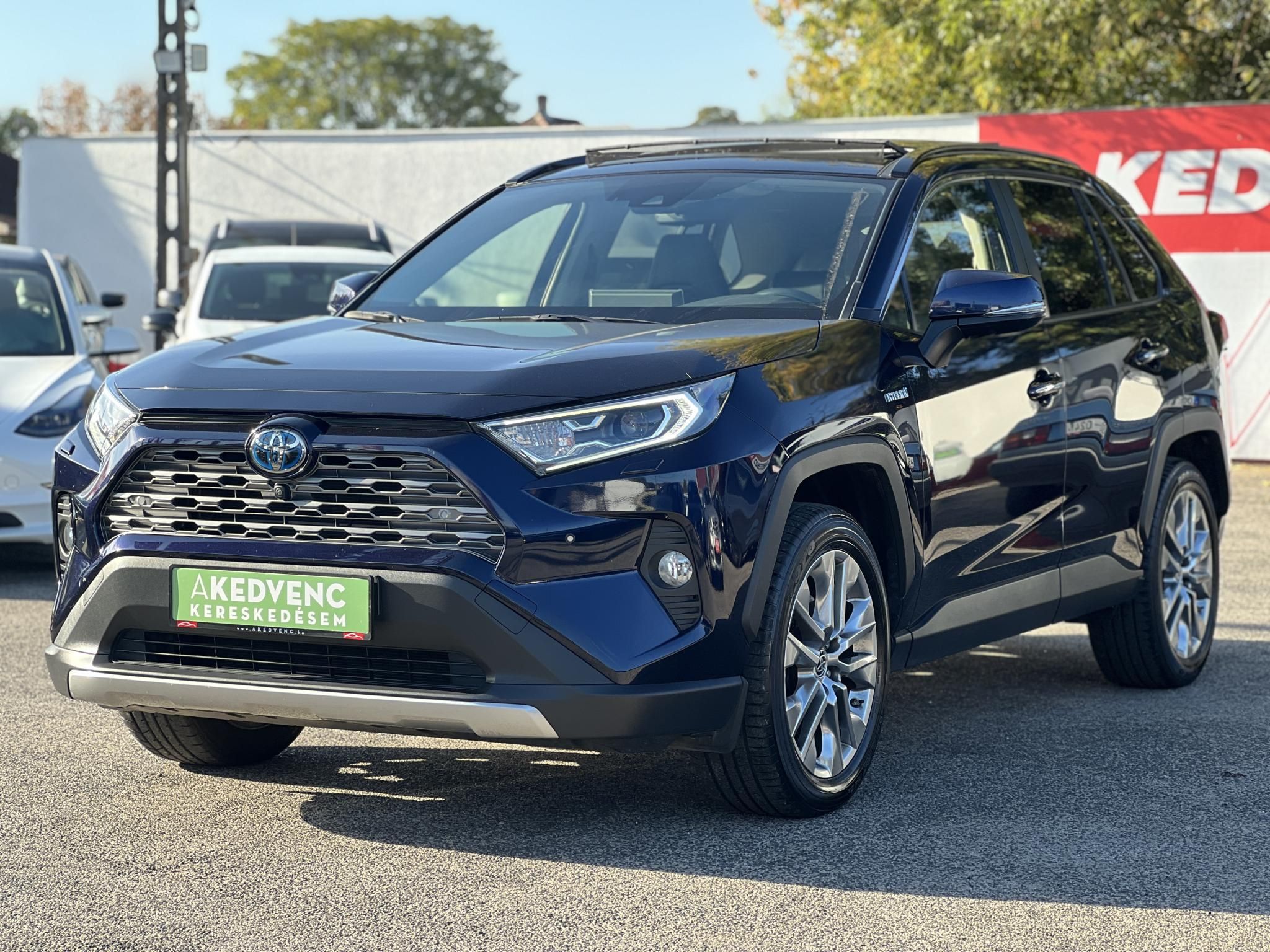 TOYOTA RAV 4 Rav4 2.5 Hybrid Executive AWD e-CVT 71e km. M.o-i. panorámatető. üléshűtés. memória. 360 fokos kamera. CARPLAY!