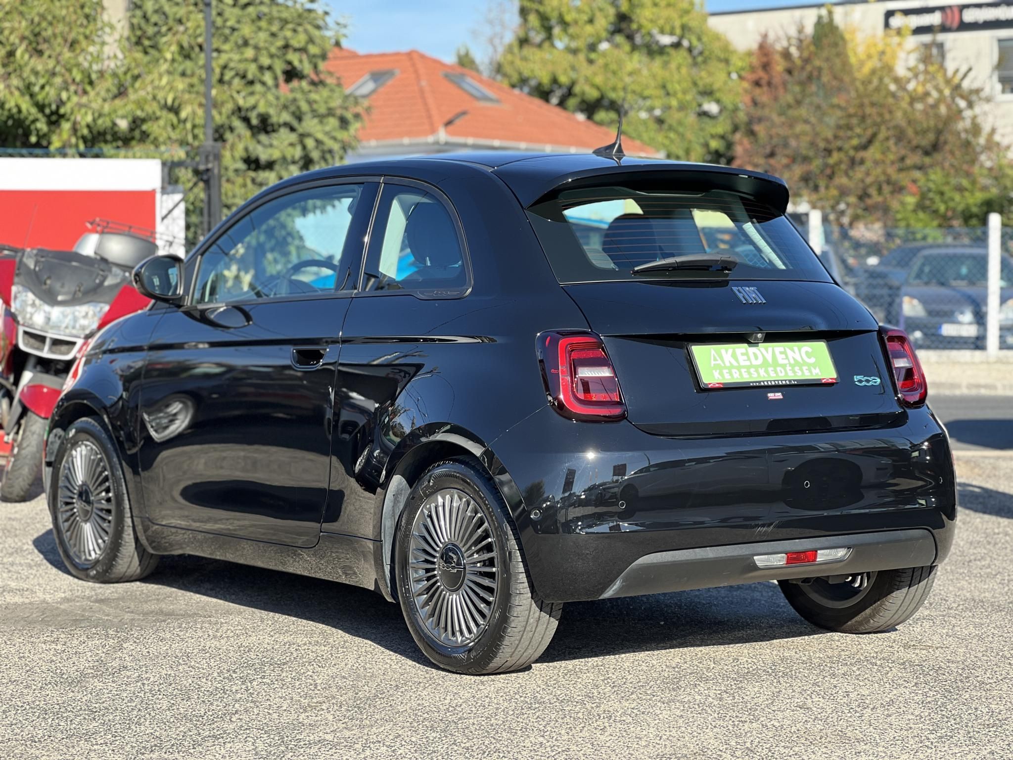 FIAT 500 500e Icon 42kWh (Automata) 28e km