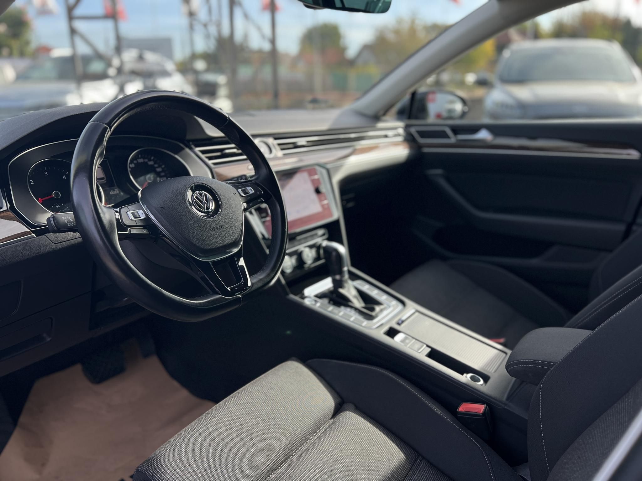 VOLKSWAGEN PASSAT VIII Variant 2.0 TDI BMT Comfortline DSG M.o.-i. LED. CARPLAY. rendszeresen karbantartott!