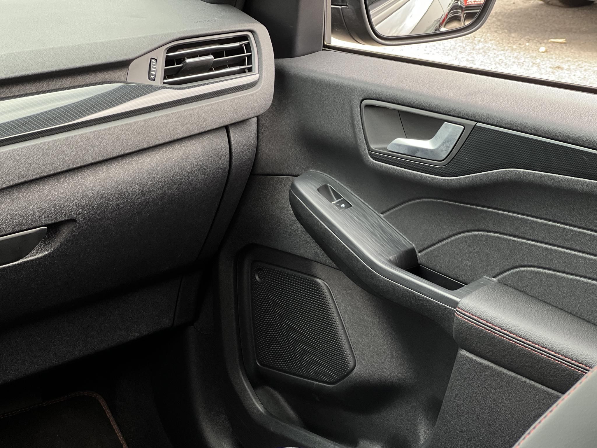 FORD KUGA 2.5 PHEV ST-Line X CVT 91e km