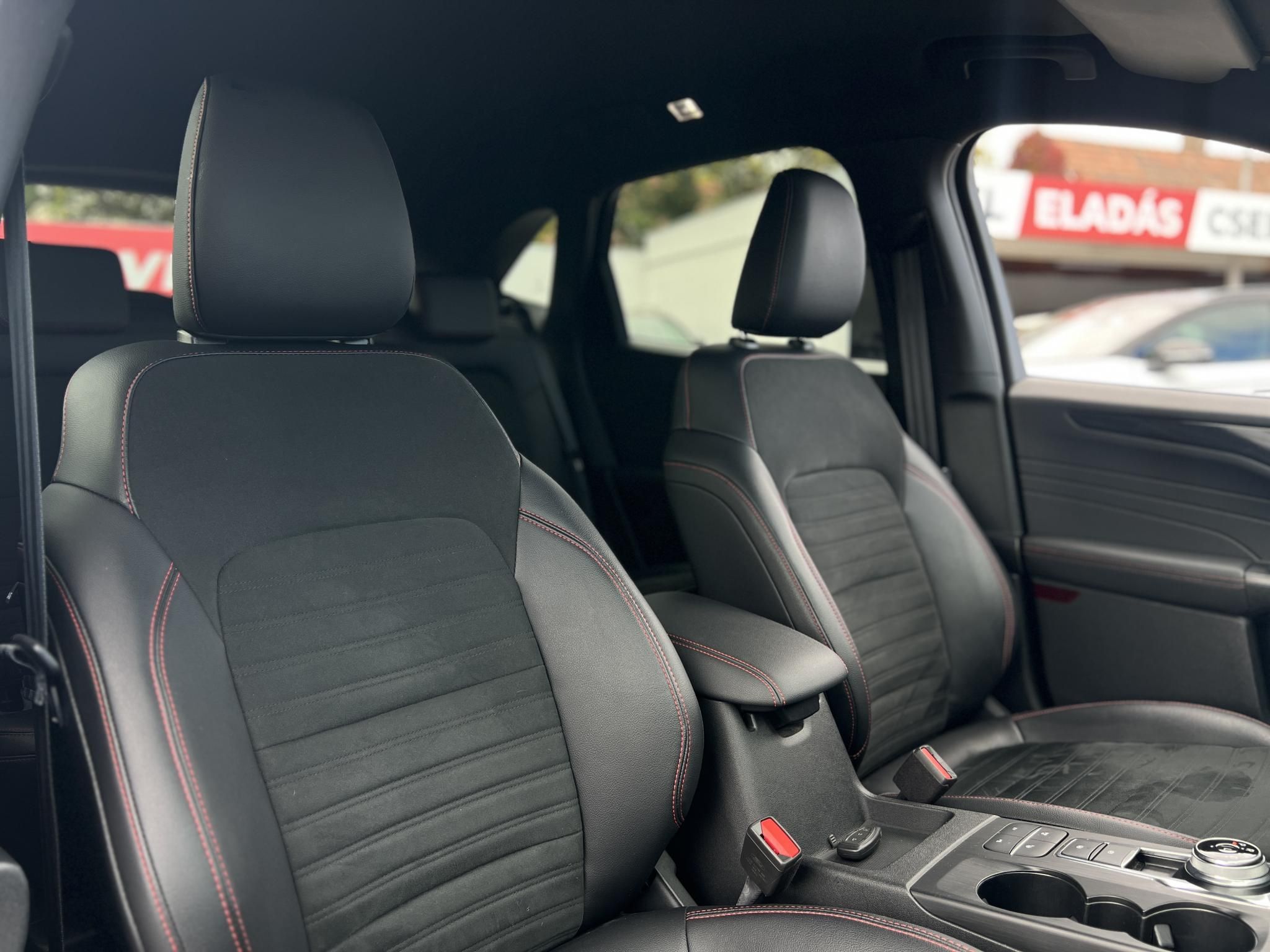 FORD KUGA 2.5 PHEV ST-Line X CVT 43e km. 70 km hatótáv. Carplay!