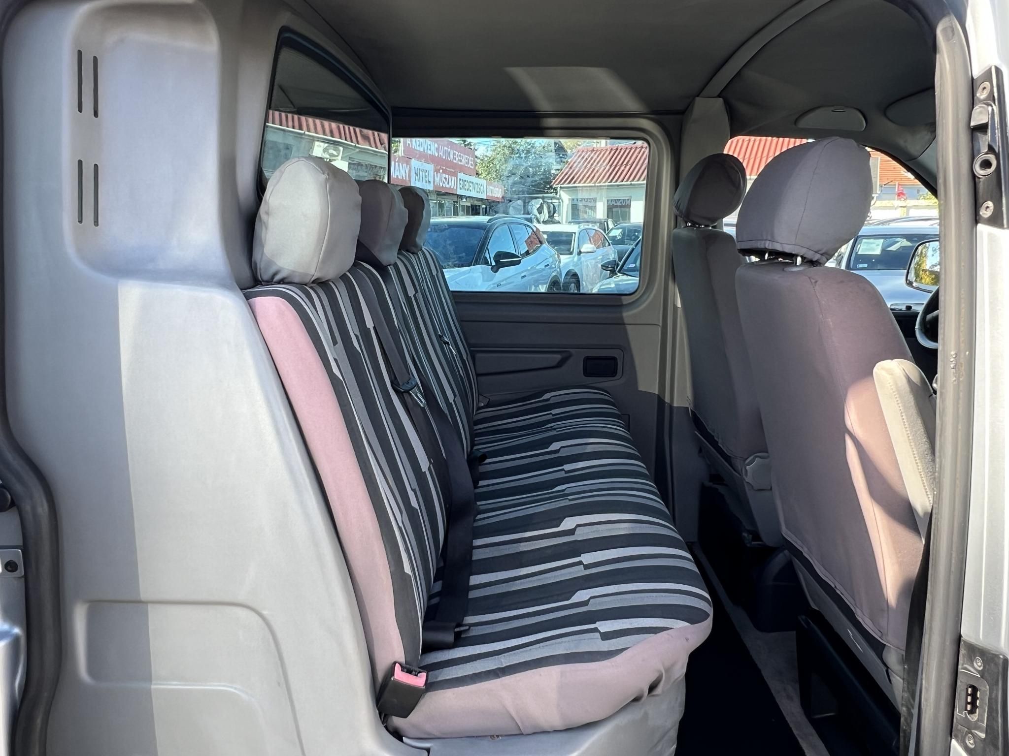 VOLKSWAGEN TRANSPORTER 2.5 TDI California Trendline 4Motion AXE Motor
