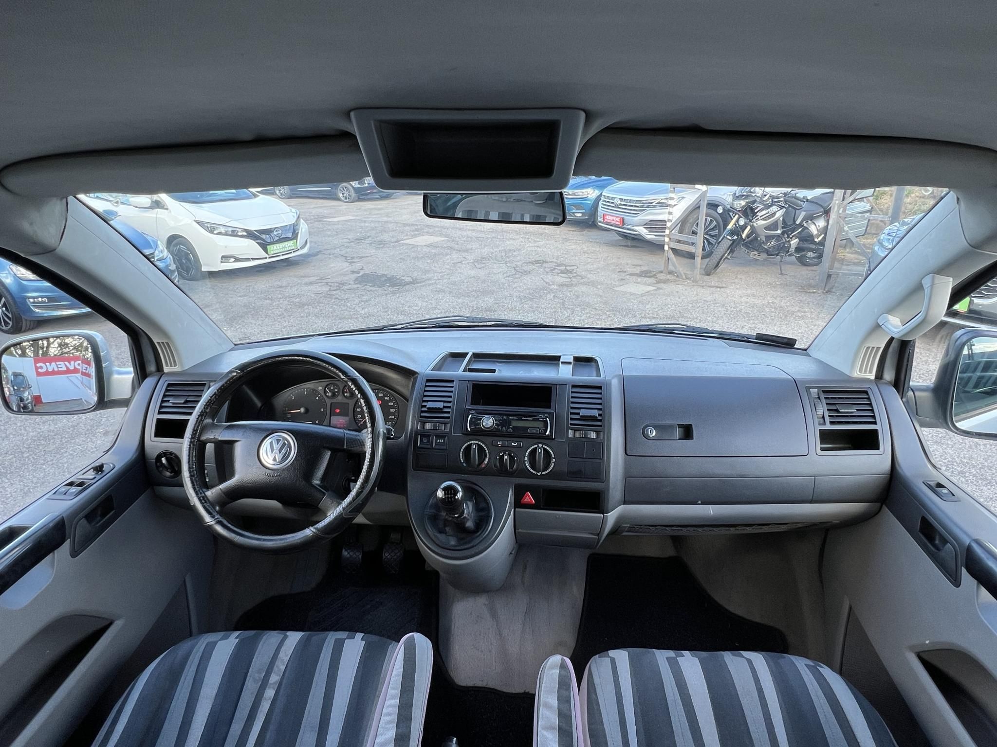 VOLKSWAGEN TRANSPORTER 2.5 TDI California Trendline 4Motion AXE Motor