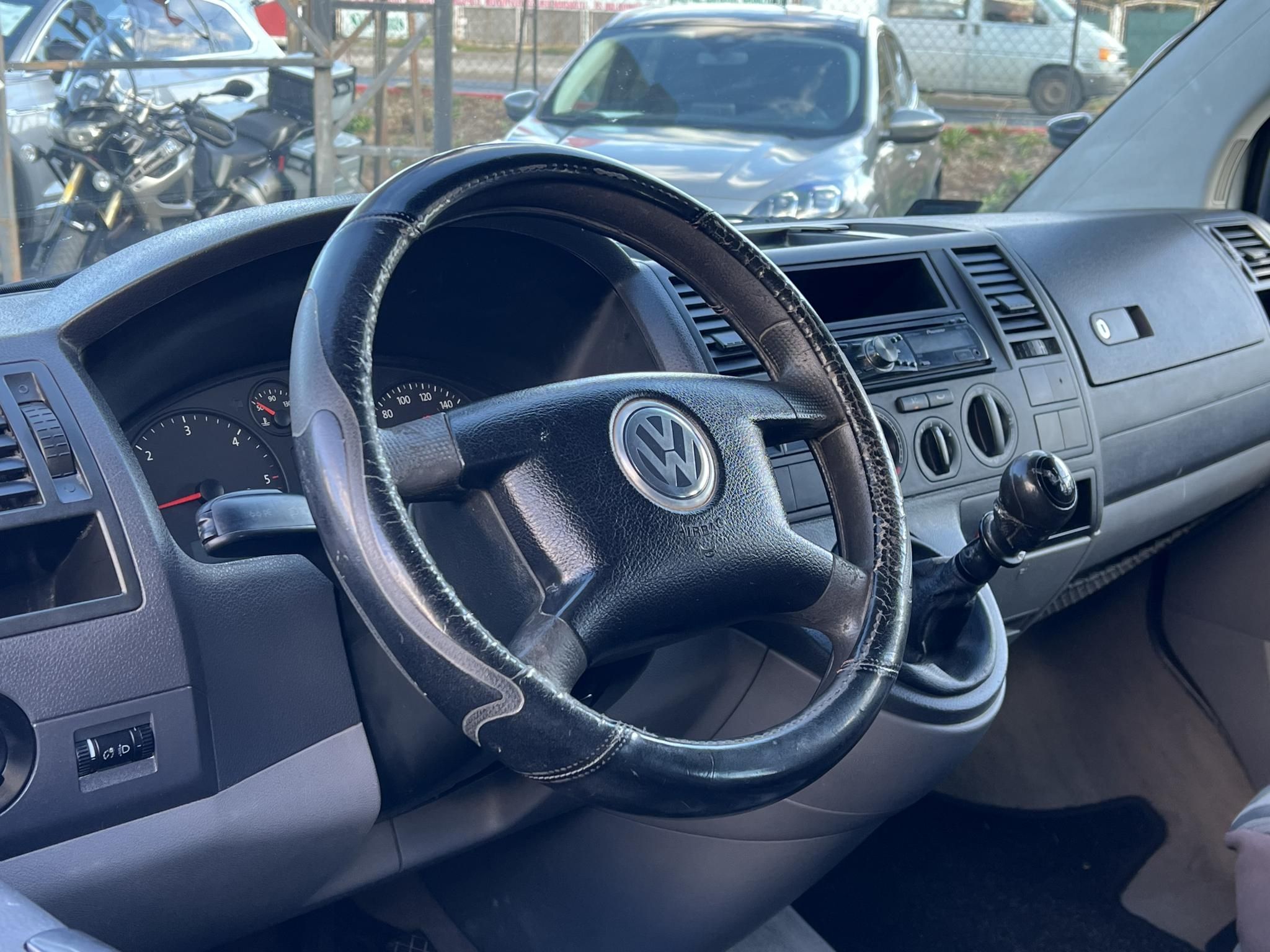 VOLKSWAGEN TRANSPORTER 2.5 TDI California Trendline 4Motion AXE Motor