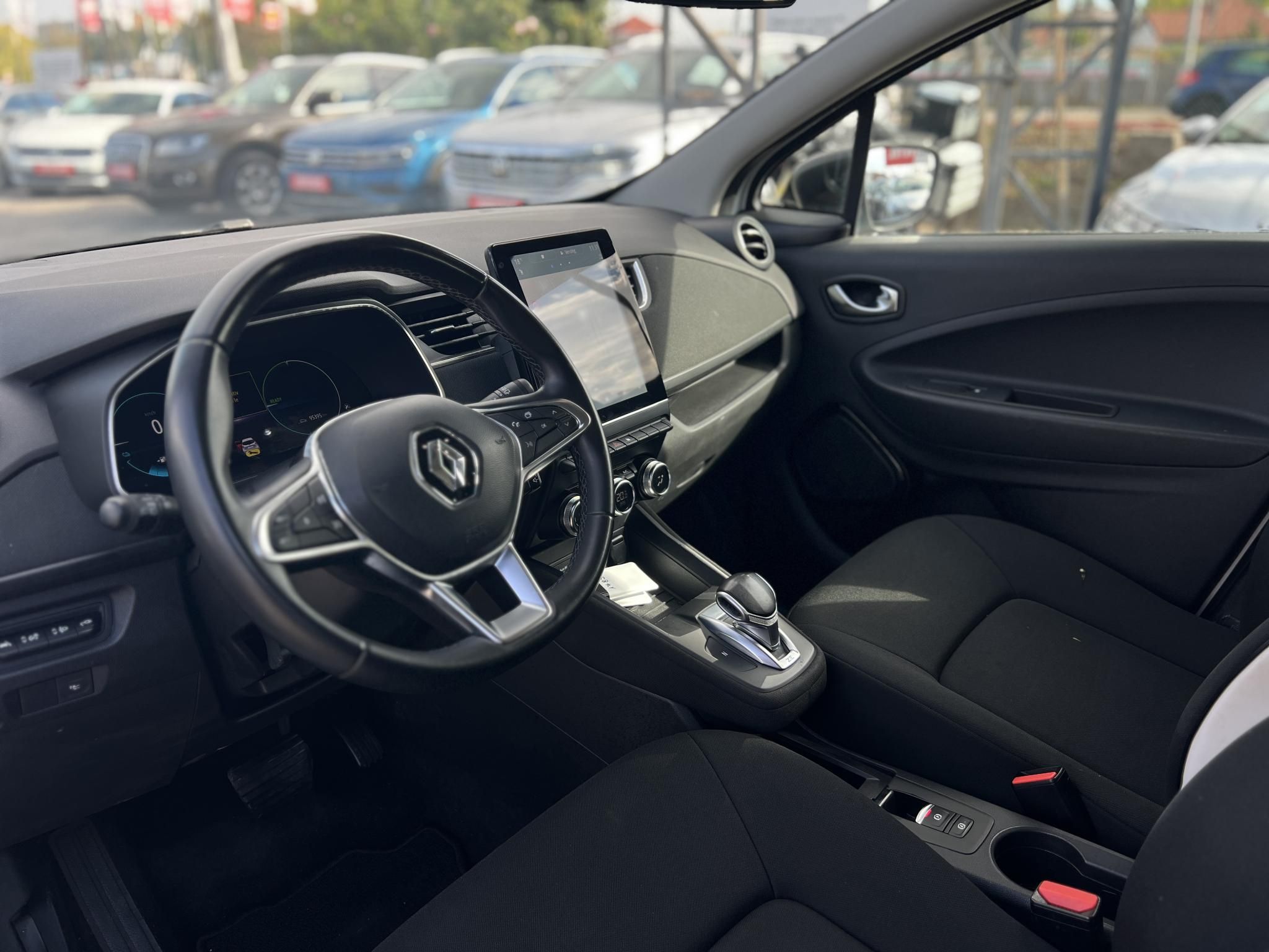 RENAULT ZOE R110 BUSINESS 52kWh 300 km hatótáv!