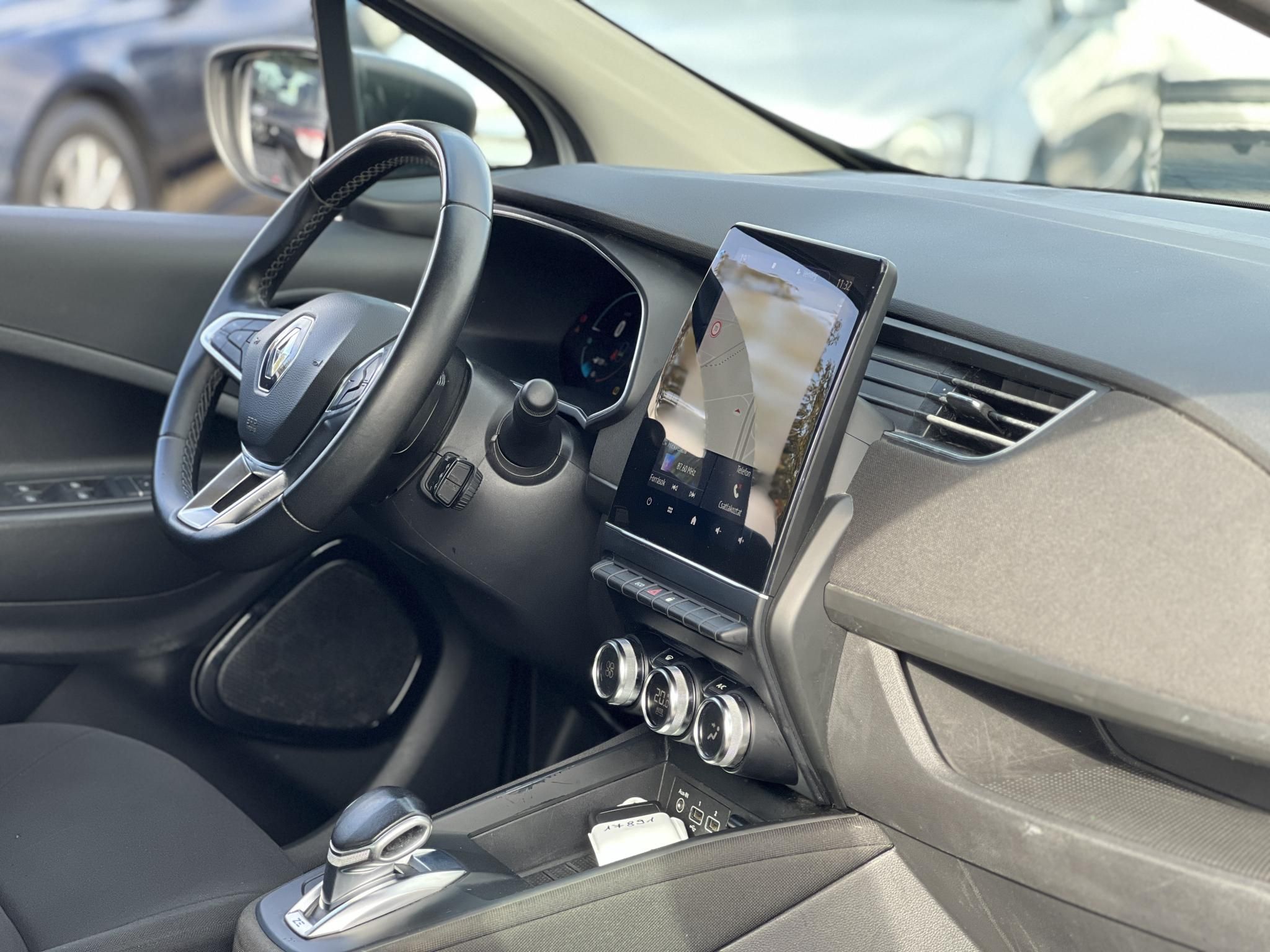 RENAULT ZOE R110 BUSINESS 52kWh 300 km hatótáv!