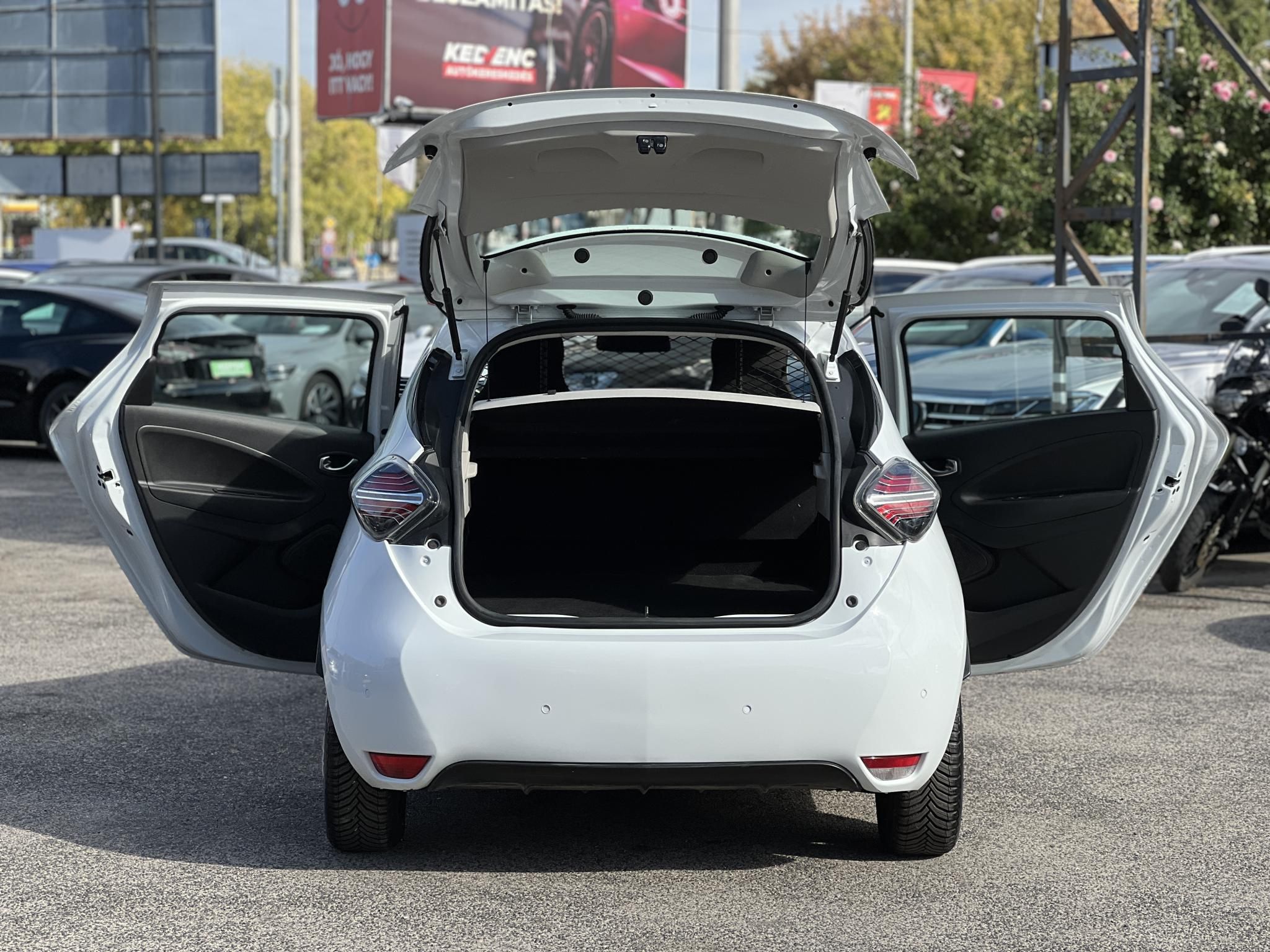 RENAULT ZOE R110 BUSINESS 52kWh 300 km hatótáv!