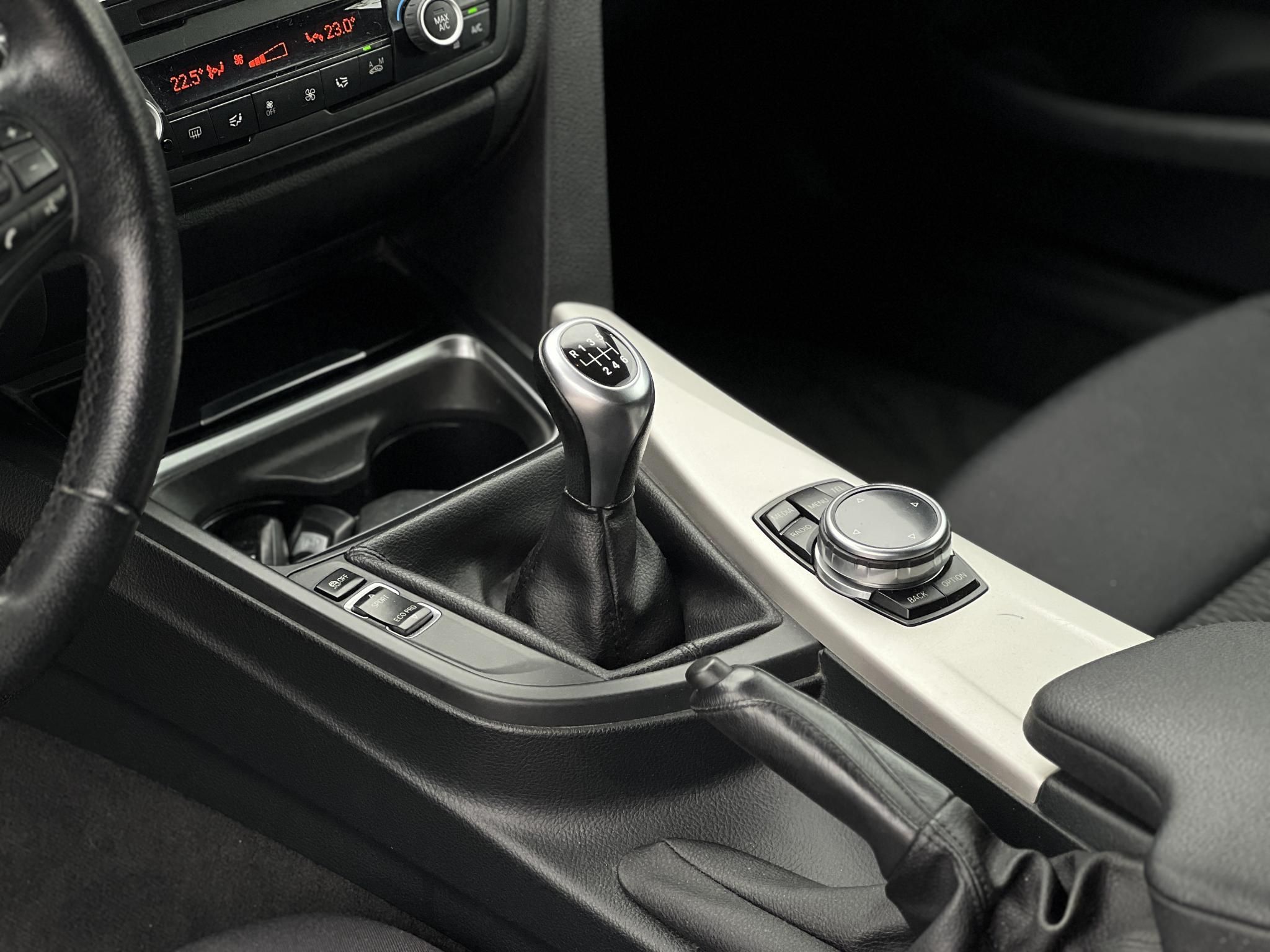 BMW 420d kézi váltó. Prof Navi. rendszeresen szervizelt. xenon. 5L/100km. A legjobb áron!