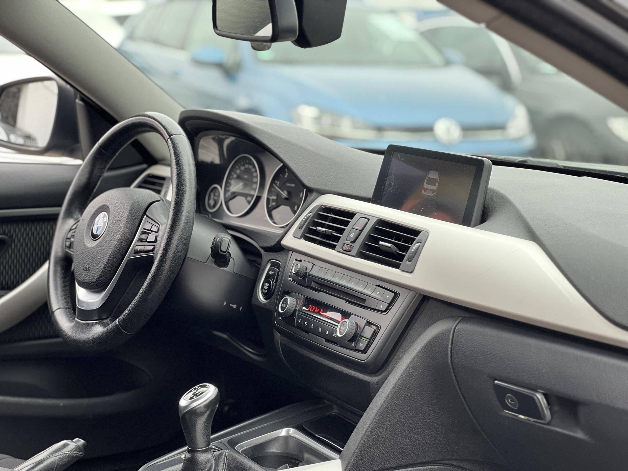 BMW 420d kézi váltó. Prof Navi. rendszeresen szervizelt. xenon. 5L/100km. A legjobb áron!