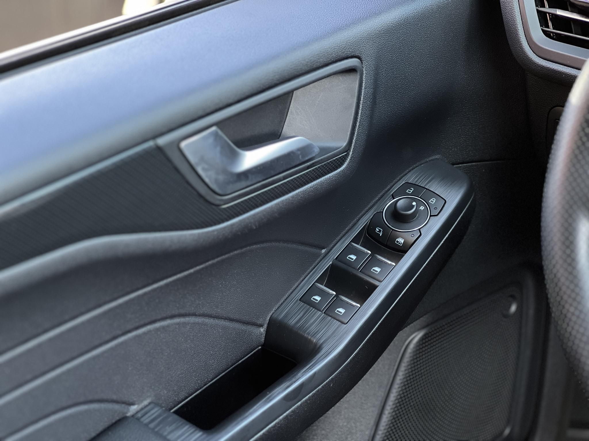 FORD KUGA 2.5 PHEV ST-Line CVT 107e km. Bang and Olufsen. head-up. 4x ülésfűtés. állítható combtámasz. gyönyörű