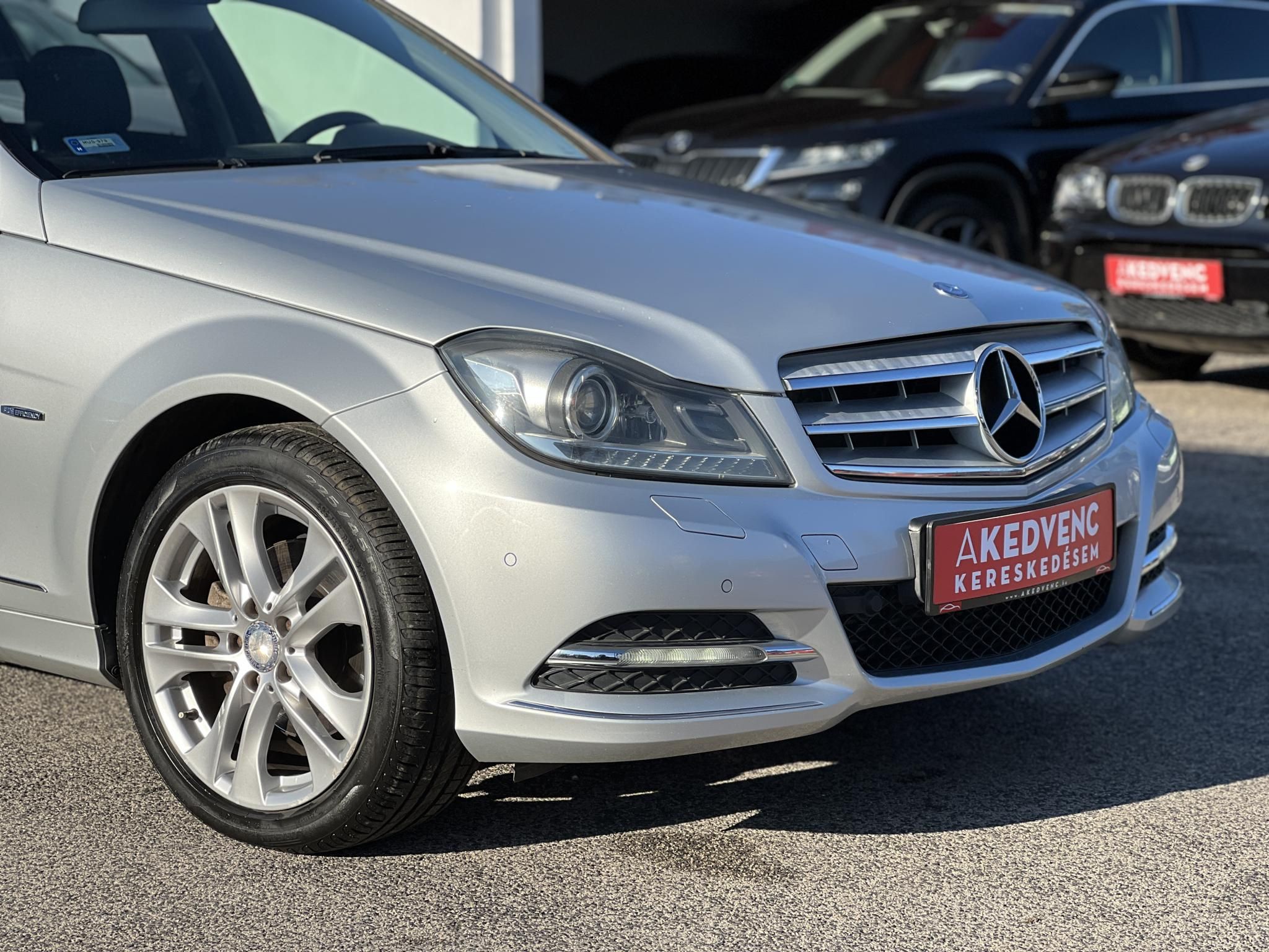 MERCEDES-BENZ C 250 T BlueEFFICIENCY Avantgarde (Automata) FACELIFT. Teljes szerviztörténet. vezérlés cserélve!