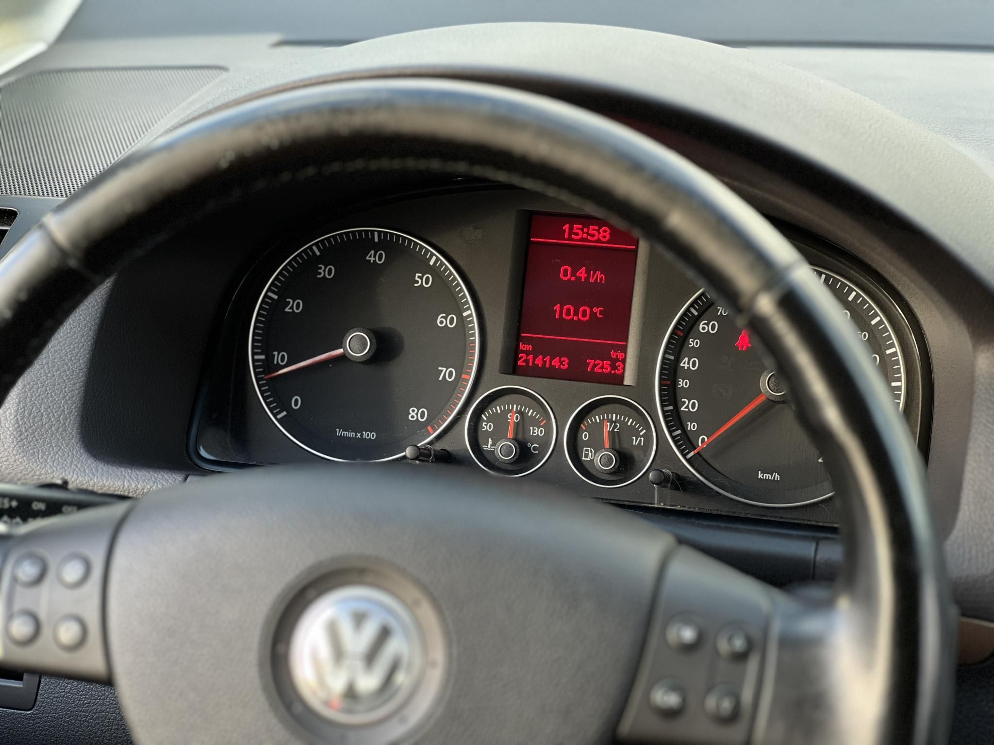 VOLKSWAGEN TOURAN Cross1.4 TSi 7 személyes Highline Bőr belső. Tempomat Vonóhorog Szervízel!t