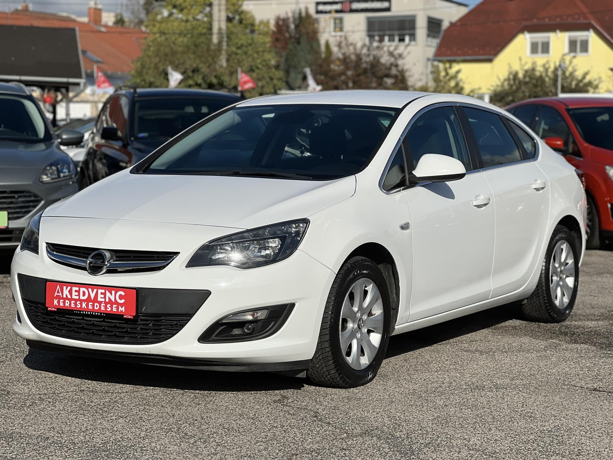 OPEL ASTRA J Sedan 1.4 T Business EURO6