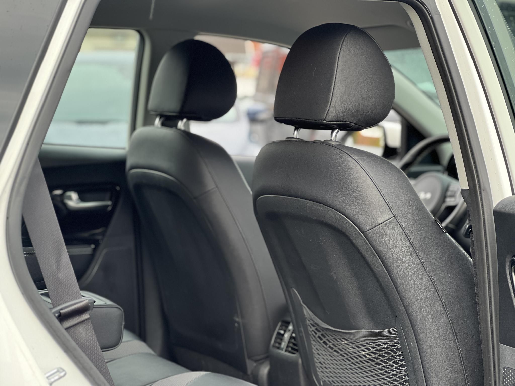 KIA NIRO e-Niro 64kWh Silver 455 km wltp hatótáv. carplay. tempomat. vezetéstámogató rendszerek!