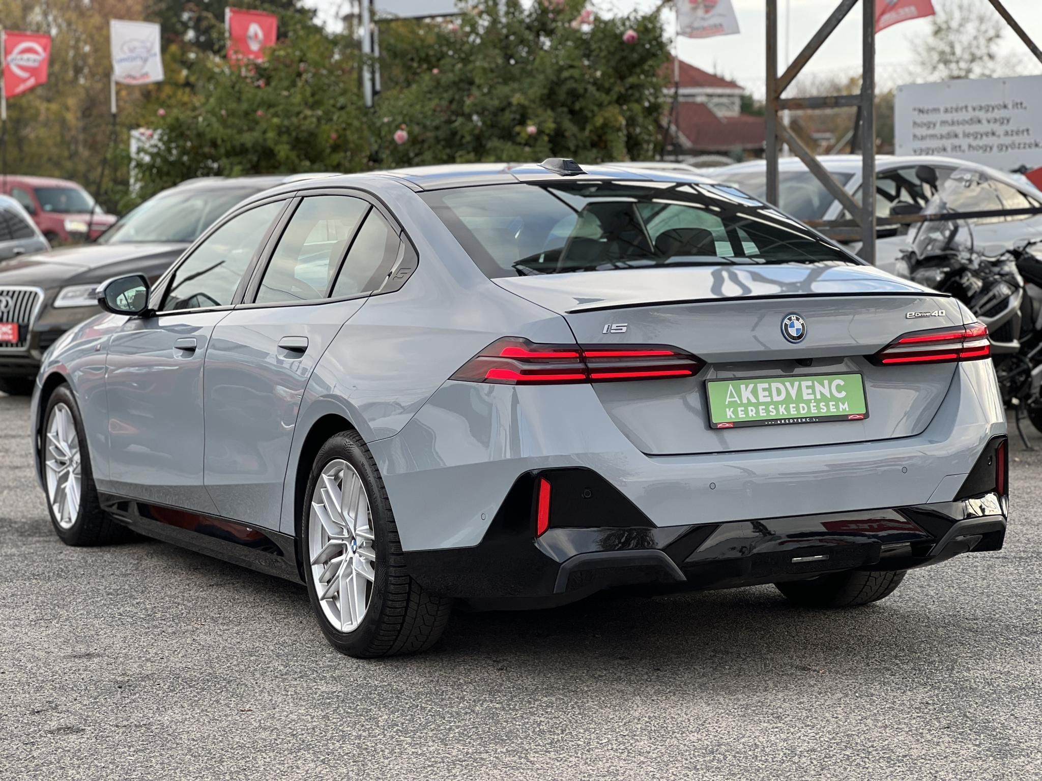 BMW I5 eDrive40 81,2kWh M-sport. Bowers & Wilkins. 626km WLTP. panorámatető. újszerű állapot!
